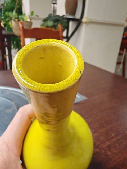 古玩陶瓷黃釉瓶真品鑒賞圖