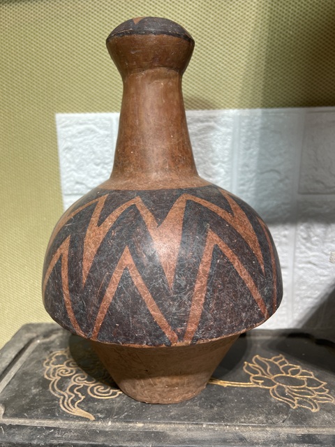 古玩陶瓷文化期·彩繪幾何紋陶瓶 真品鑒賞圖