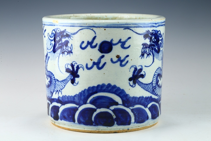 古玩陶瓷清晚·青花雙龍戲珠紋筒式爐 真品鑒賞圖