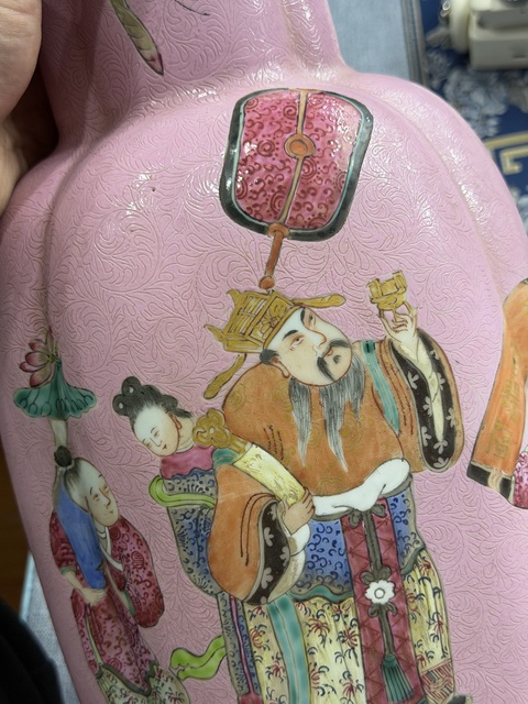 古玩陶瓷軋道粉彩瓶真品鑒賞圖