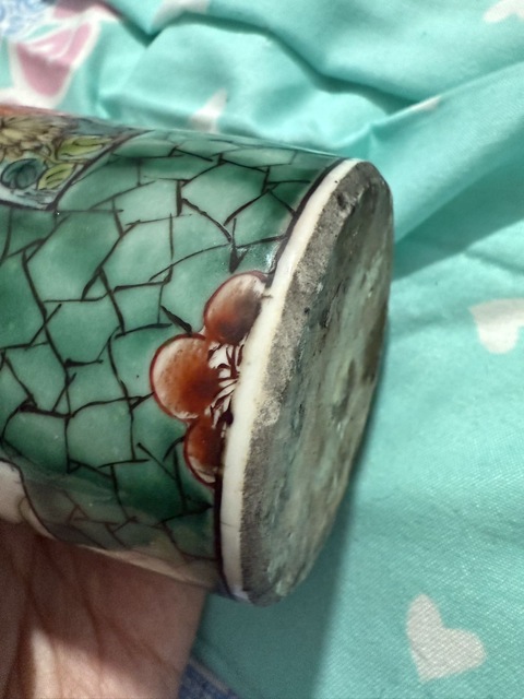 古玩陶瓷五彩筒瓶真品鑒賞圖