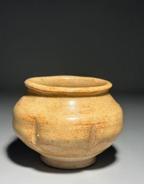 古玩陶瓷黃釉罐真品鑒賞圖