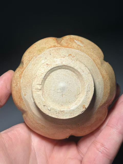 古玩陶瓷黃釉罐真品鑒賞圖