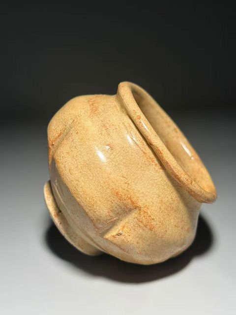 古玩陶瓷黃釉罐真品鑒賞圖