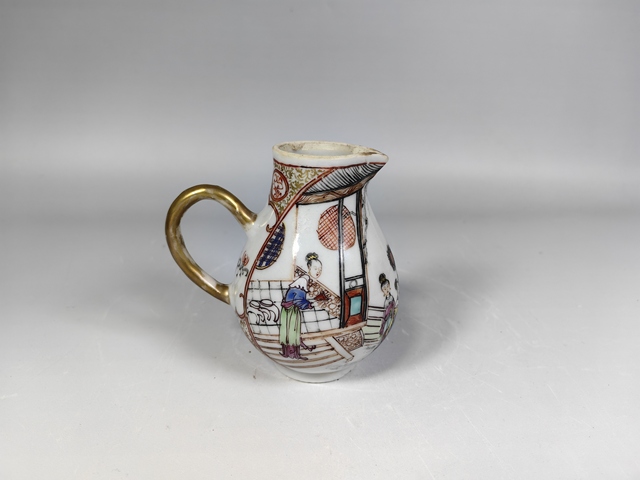 古玩陶瓷清乾隆庭院仕女人物粉彩奶壺真品鑒賞圖