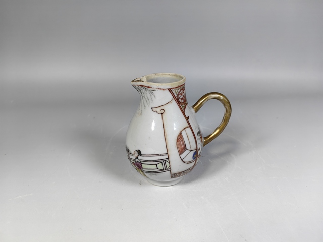 古玩陶瓷清乾隆庭院仕女人物粉彩奶壺真品鑒賞圖