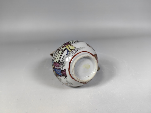 古玩陶瓷清乾隆庭院仕女人物粉彩奶壺真品鑒賞圖