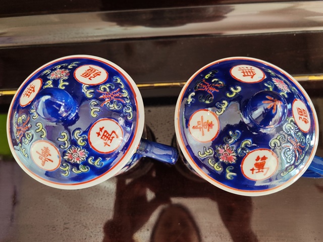 古玩陶瓷創匯藍地粉彩萬壽無疆杯（景德鎮老廠庫存）拍賣，當前價格188元