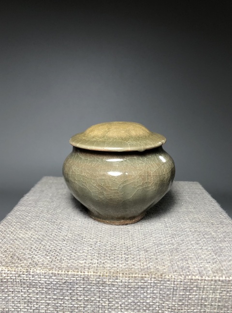 古玩陶瓷元，龍泉窯青釉瓜楞罐拍賣，當前價格4000元