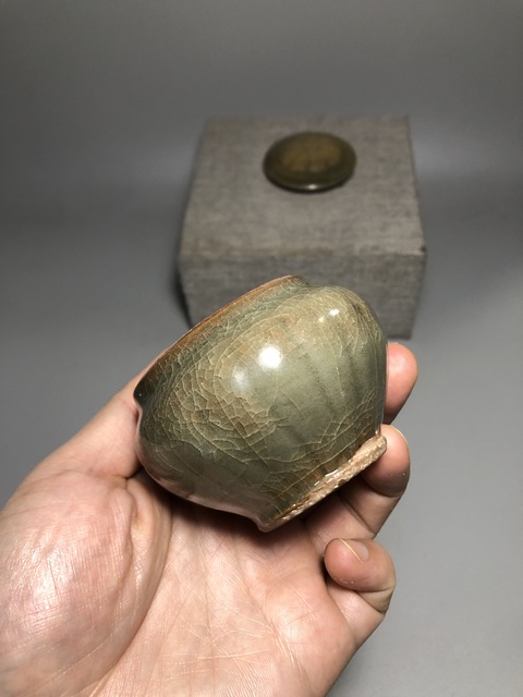 古玩陶瓷元，龍泉窯青釉瓜楞罐拍賣，當前價格4000元