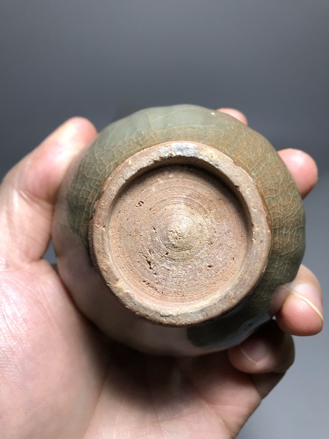 古玩陶瓷元，龍泉窯青釉瓜楞罐拍賣，當前價格4000元