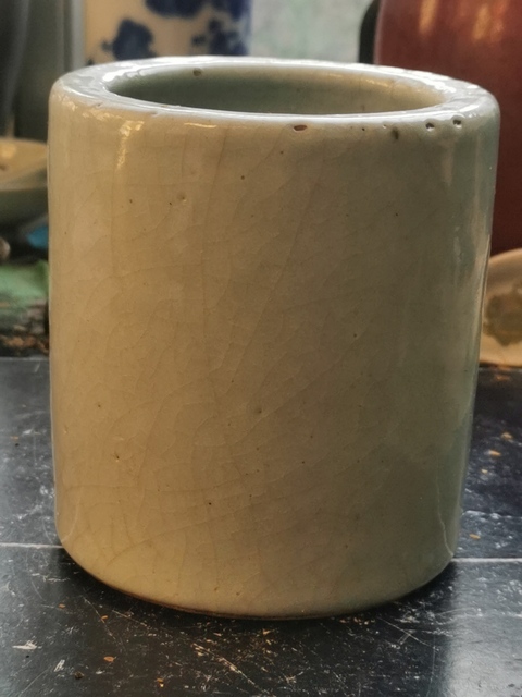 古玩陶瓷清代中期仿官釉筆筒真品鑒賞圖