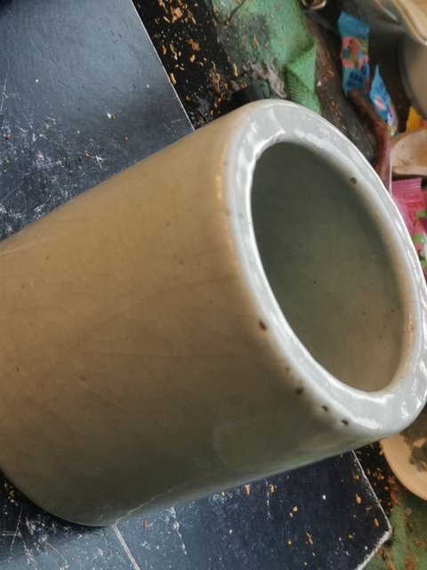 古玩陶瓷清代中期仿官釉筆筒真品鑒賞圖