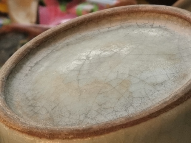 古玩陶瓷清代中期仿官釉筆筒真品鑒賞圖