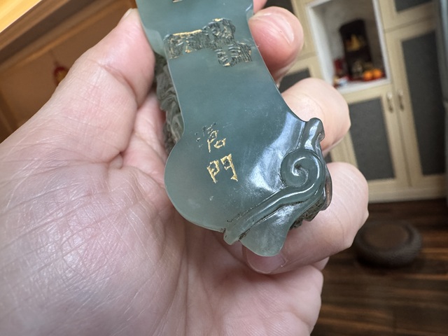 古玩玉器岫玉雕件真品鑒賞圖