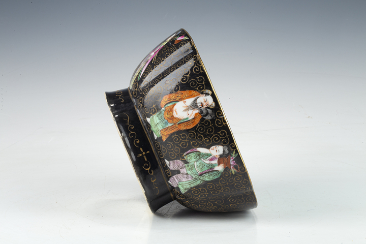 古玩陶瓷民國(guó)至創(chuàng)匯·內(nèi)松石綠釉外墨地粉彩八仙人物紋供碗拍賣(mài)，當(dāng)前價(jià)格776元