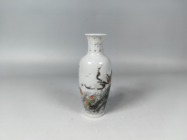 古玩陶瓷民國洞石花卉雙鶴詩文賞瓶真品鑒賞圖