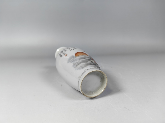 古玩陶瓷民國洞石花卉雙鶴詩文賞瓶真品鑒賞圖