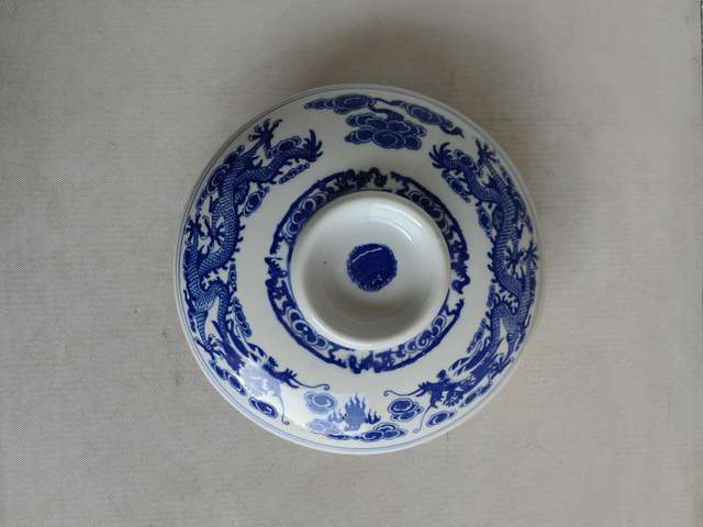 古玩陶瓷龍紋青花蓋盒拍賣，當前價格398元
