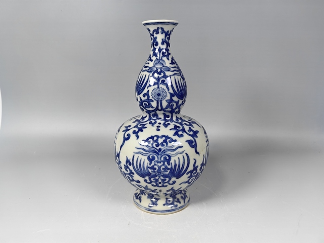 古玩陶瓷民國(guó)夔鳳紋青花葫蘆瓶真品鑒賞圖