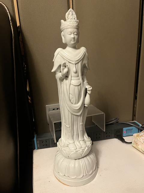 古玩陶瓷德化白瓷菩薩造像，可以找德化組陶老師確認真品鑒賞圖