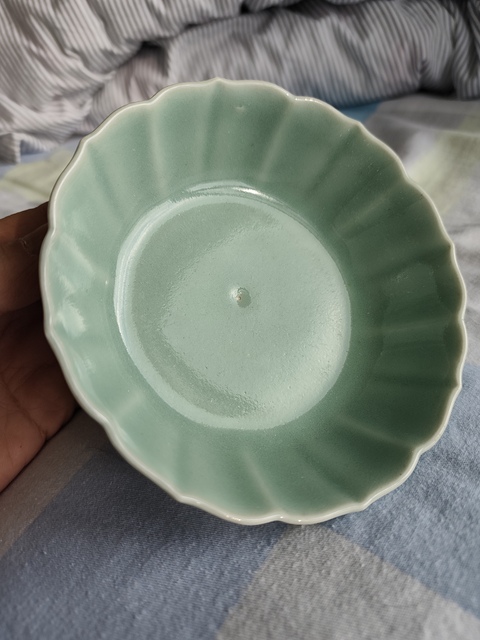 古玩陶瓷翠青釉花口洗真品鑒賞圖