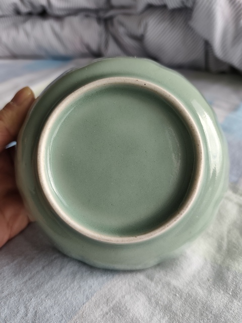 古玩陶瓷翠青釉花口洗真品鑒賞圖