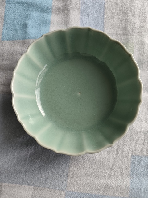 古玩陶瓷翠青釉花口洗真品鑒賞圖