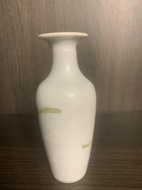 古玩陶瓷清同治 粉彩人物故事紋柳葉瓶拍賣，當前價格398元