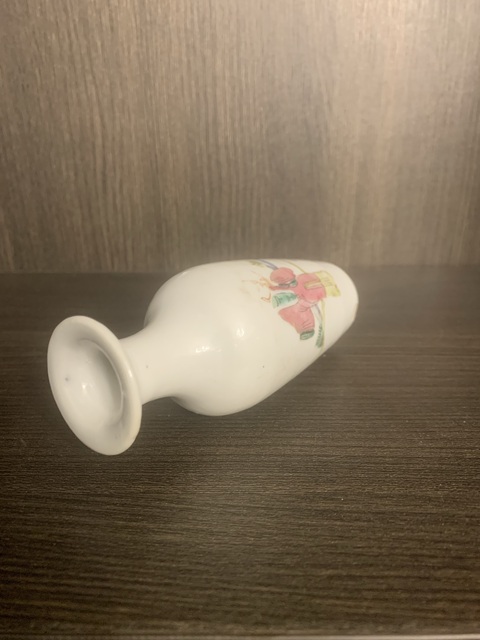 古玩陶瓷清同治 粉彩人物故事紋柳葉瓶拍賣，當前價格398元