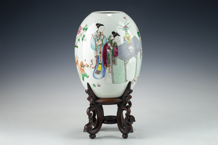 古玩陶瓷清晚·粉彩仕女嬰戲紋蛋形罐真品鑒賞圖
