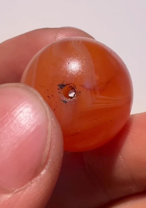 古玩玉器瑪瑙圓珠真品鑒賞圖