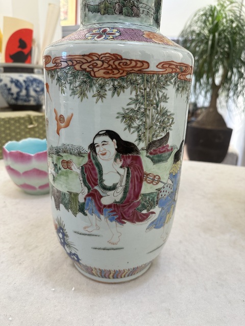 古玩陶瓷粉彩劉海戲金蟾棒槌瓶真品鑒賞圖