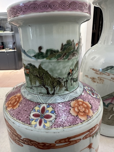 古玩陶瓷粉彩劉海戲金蟾棒槌瓶真品鑒賞圖