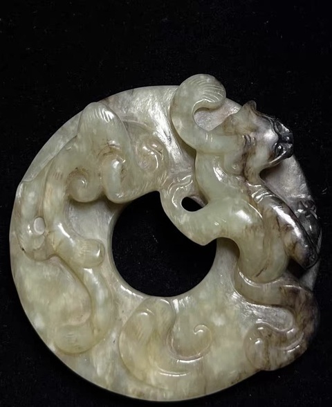 古玩玉器和田玉雕螭龍紋玉璧真品鑒賞圖