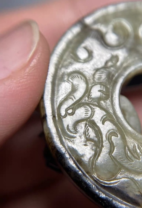 古玩玉器和田玉雕螭龍紋玉璧真品鑒賞圖