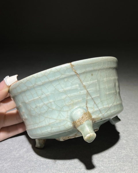 古玩陶瓷龍泉爐真品鑒賞圖