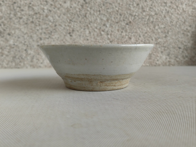 古玩陶瓷晚明白釉碗真品鑒賞圖