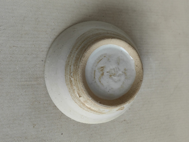 古玩陶瓷晚明白釉碗真品鑒賞圖