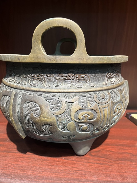 古玩銅器銅三足爐真品鑒賞圖