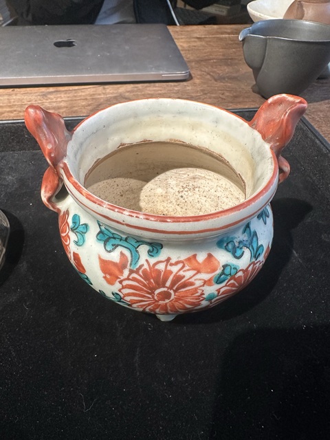 古玩陶瓷19世紀(jì) 紅綠彩香爐真品鑒賞圖