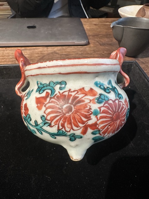 古玩陶瓷19世紀(jì) 紅綠彩香爐真品鑒賞圖