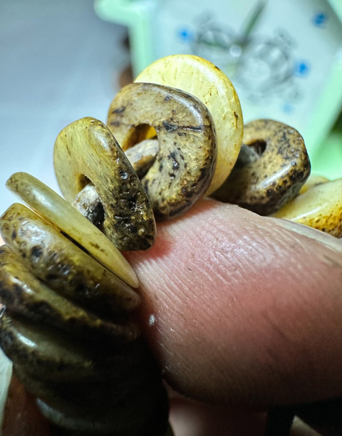 古玩雜項牦牛骨瑪尼珠手串真品鑒賞圖