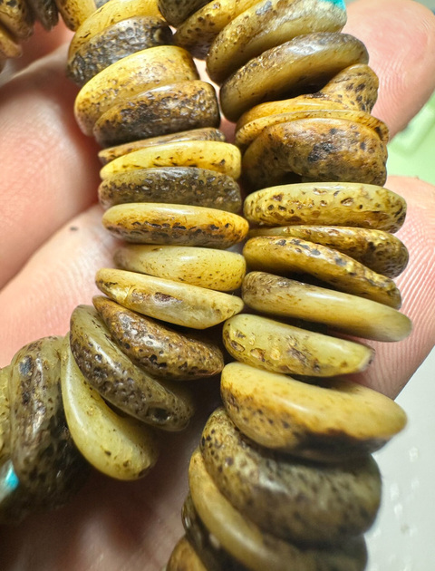 古玩雜項牦牛骨瑪尼珠手串真品鑒賞圖