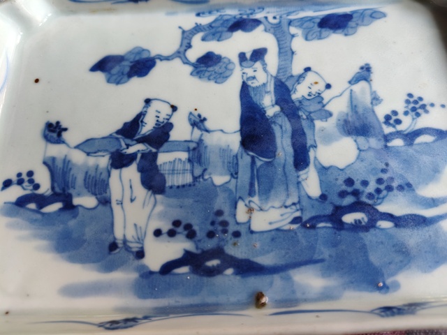 古玩陶瓷清晚期 青花人物紋茶盤真品鑒賞圖