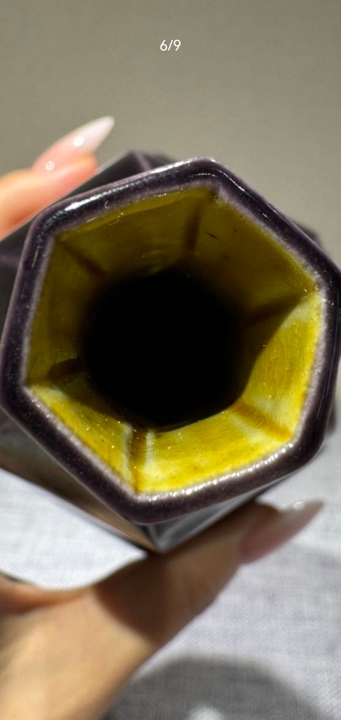 古玩陶瓷現代仿茄皮紫釉六棱葫蘆瓶真品鑒賞圖