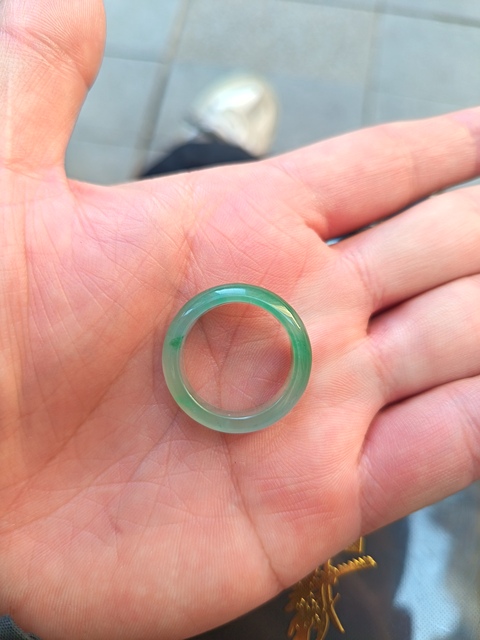 古玩玉器非洲翠指環真品鑒賞圖