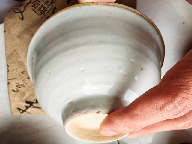 古玩陶瓷明中期白釉碗真品鑒賞圖