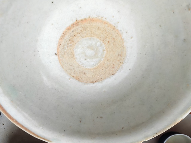 古玩陶瓷明中期白釉碗真品鑒賞圖