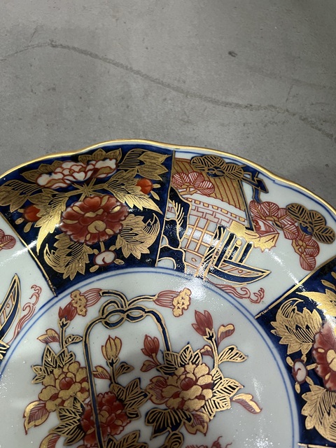 古玩陶瓷青花加彩盤真品鑒賞圖